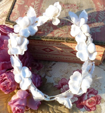 ANCIENNE COURONNE de MARIÉE ornée de FLEURS EN TISSU