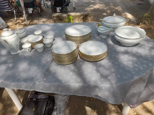 Service table complet - de, en