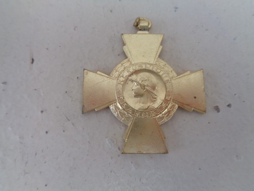 Médaille croix combattant - médaille,