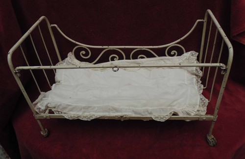 Rare magnifique ancien lit fer - rare,