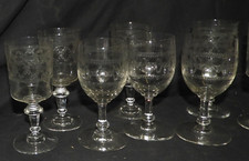 Lot de 8 verres à pieds