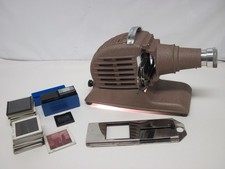 Ancien Projecteur de Diapositives : 5 x 5 cm et 6 x 6 cm fonctionne en 230 volts