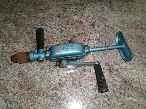 Ancienne petite perceuse - perceuse, a