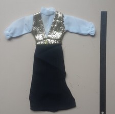 Poupée Mannequin Barbie  Tressy  ? Robe du soir noire, Bustier lamé. 