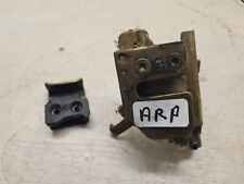 Gâche serrure arrière passager de porte pour renault R9 GTL essence 1,4 l 1984