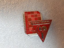 pin's -  CAHIER CLAIRE FONTAINE