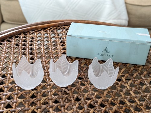 Partylite frosted lotus - frosted,