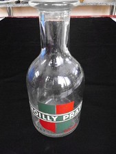 Carafe ! Verre ! Noilly Prat ! Dry Rouge !