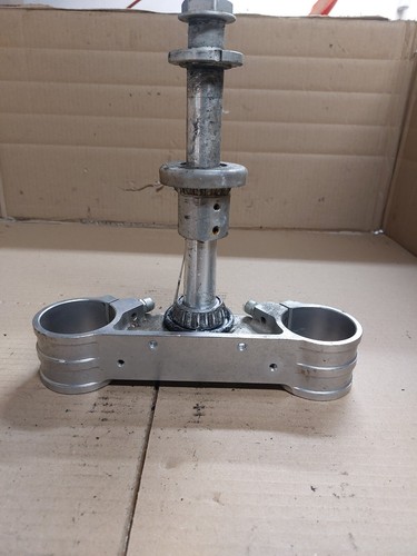 Té fourche inférieur - té,
