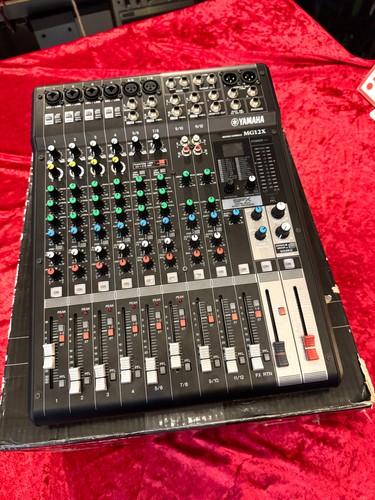 Yamaha mg12x mixer stereo 12 - -,