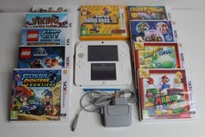 Lot console Nintendo 2DS blanche et rouge avec chargeur & 10 jeux variés .