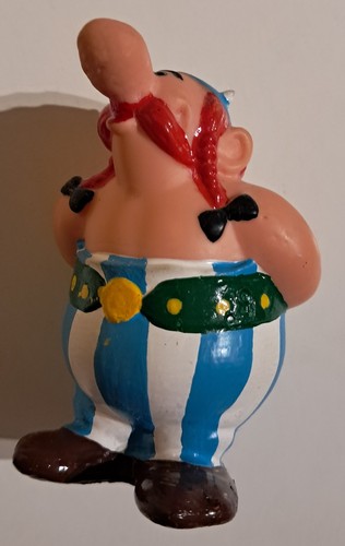 Uderzo figurine pouet obelix - .,