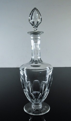 Ancienne carafe vin ou - carafe, a