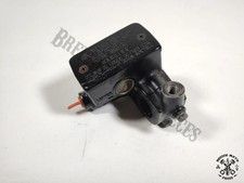 Maitre cylindre frein avant