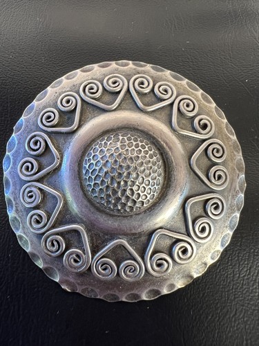 Broche art deco martelé - art,