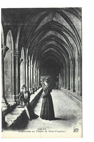 Arles arlesienne - arles,