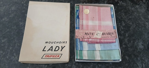 Boîte mouchoirs anciens - de,