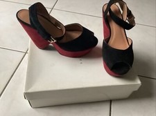 Sandales compensée SANDRO pointure 38 daim noir/bordeaux quasi neuves  245€