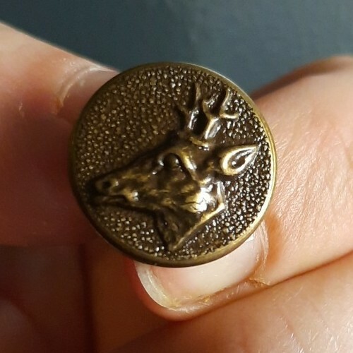 E05a07 brown deer head d17mm - e05a07,