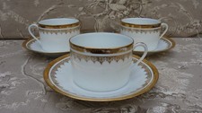 3 Grandes Tasses en porcelaine