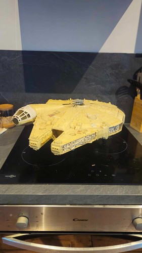 Millennium falcon star wars - falcon,