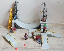 Lot playmobil Skate Park 4414 - 5 personnages - 2 vélo - 3 skate + Accessoires