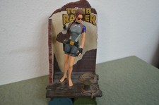 LARA CROFT EN TENUE DE PLONGEE. EIDOS