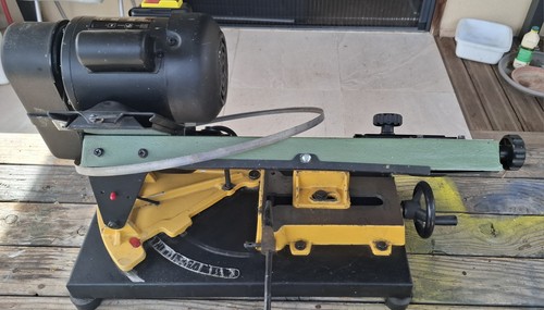Scie métaux électrique - à,