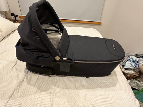 Nuna triv bassinet with - nuna,