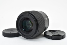 Objectif Sigma 30 mm f/1,4 DC DN contemporain pour Micro Four Thirds Japan...