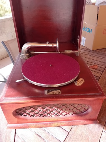 Phonographe ancien - , à