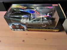 Miniature delorean - 1/18,