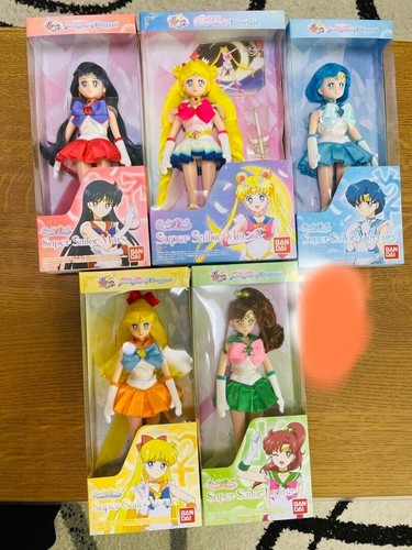 Poupée sailor moon - sailor, eternal