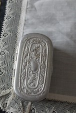 ANCIENNE PETITE BOITE A PILLULE CHAPELET EN ALU