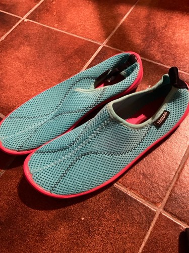 Chaussures aquatiques - , ou