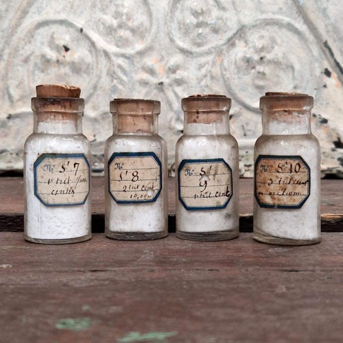Flacons anciens pharmacie - anciens,