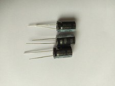 Lot de 3 condensateurs