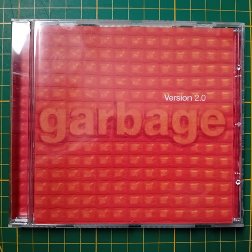 Version garbage - version,