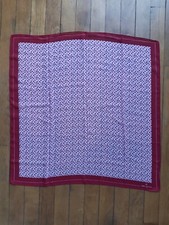 Foulard  carré scarf  Daniel hechter petit coeur rose 