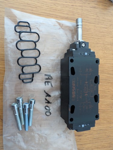 Distributeur pneumatique - , /