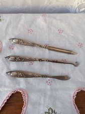 Ensemble de 3 Ustensiles de Toilette ou de Manucure Anciens en Métal Argenté 