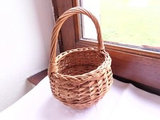 petit panier pour poupée, jouet d'enfant en osier