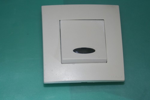 Arnould espace interrupteur - interrupteur, va