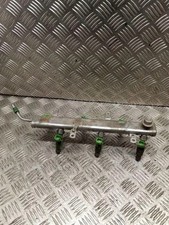 CHRYSLER VOYAGER IV RG, RS Rail de Carburant 3.30 Petrol 134kw 2003 32017446