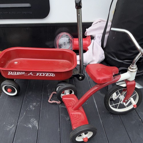 Radio flyer red wheel - radio,