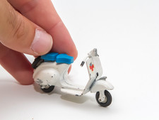 Dalia Mercury Vespa Cruz Roja No Dinky No Politoys No Mebetoys No Tekno No Norev