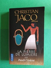 CHRISTIAN JACQ LA PIERRE DE LUMIÈRE