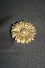 Bronze décoratif d'ameublement ancien - marguerite