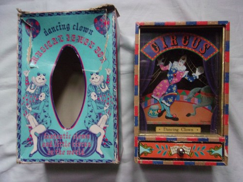 Tirelire musicale vintage