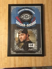 Lee Brice autograph 11x17 In